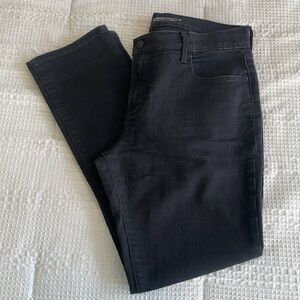 Good condition old navy curvy black jeans